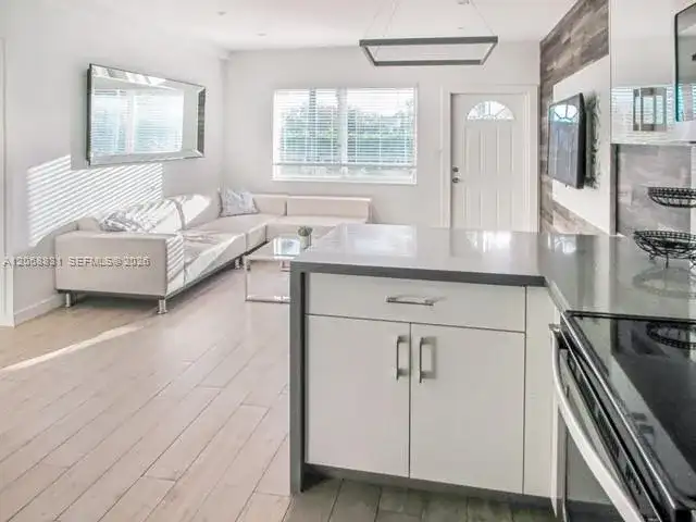 9220 Biscayne Blvd # 3, Miami Shores FL 33138