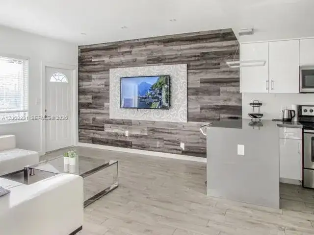 9220 Biscayne Blvd # 3, Miami Shores FL 33138 photo 2
