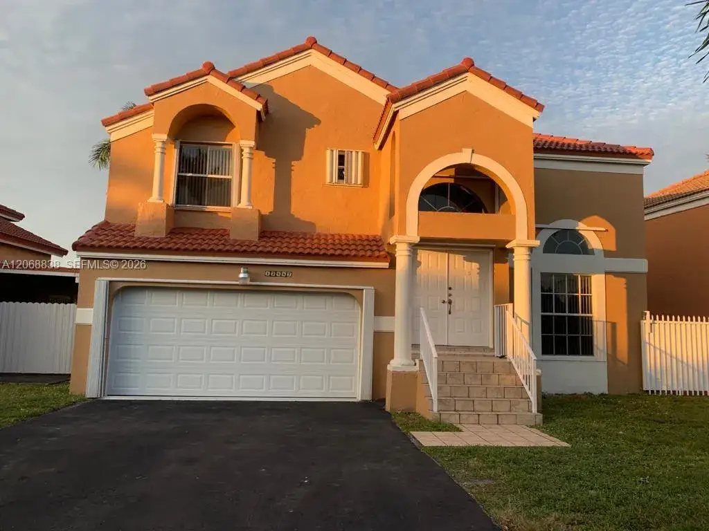 12447 NW 7th St, Miami FL 33182