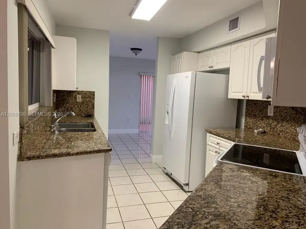 12447 NW 7th St, Miami FL 33182 photo 4