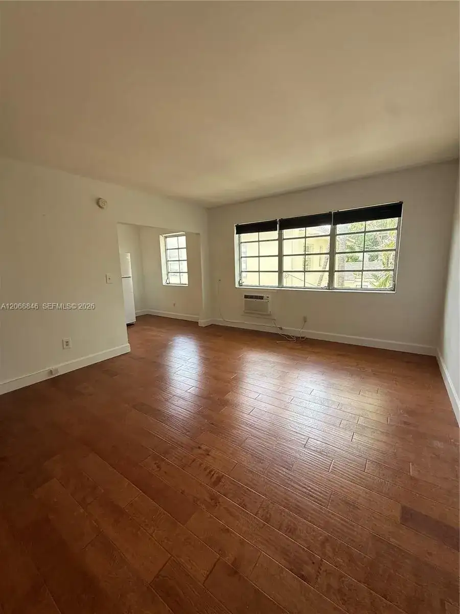 1616 Michigan Ave # 15, Miami Beach FL 33139 photo 2