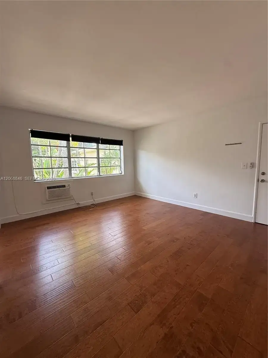 1616 Michigan Ave # 15, Miami Beach FL 33139 photo 3