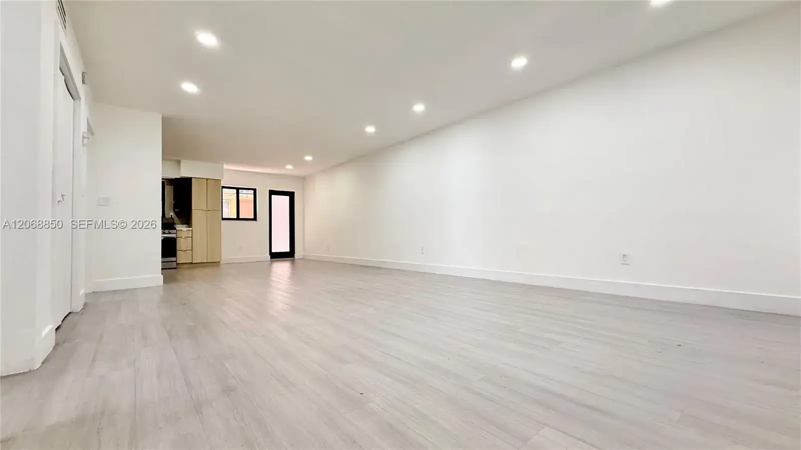 609 Lenox Ave # 2, Miami Beach FL 33139 photo 2