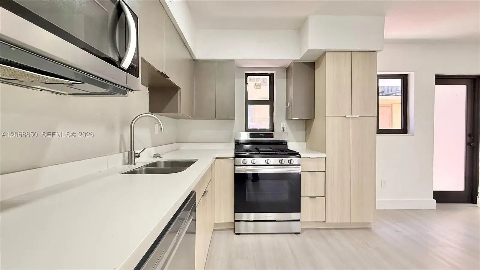 609 Lenox Ave # 2, Miami Beach FL 33139 photo 4