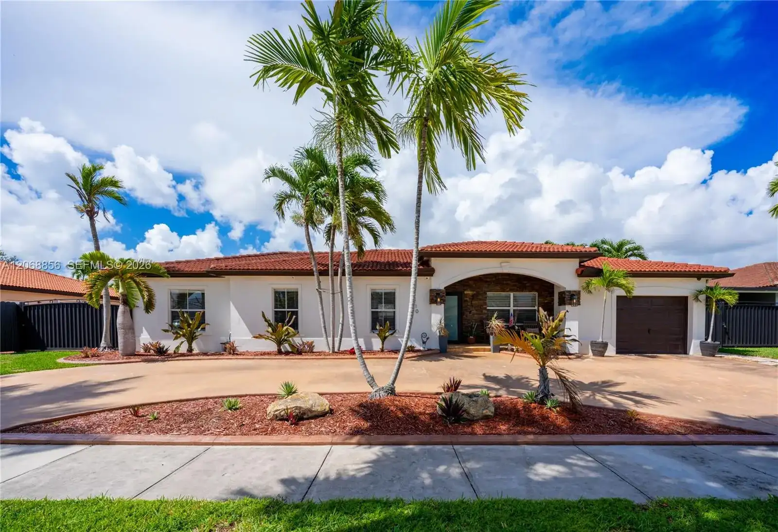 10210 SW 191st St, Cutler Bay FL 33157 photo 2