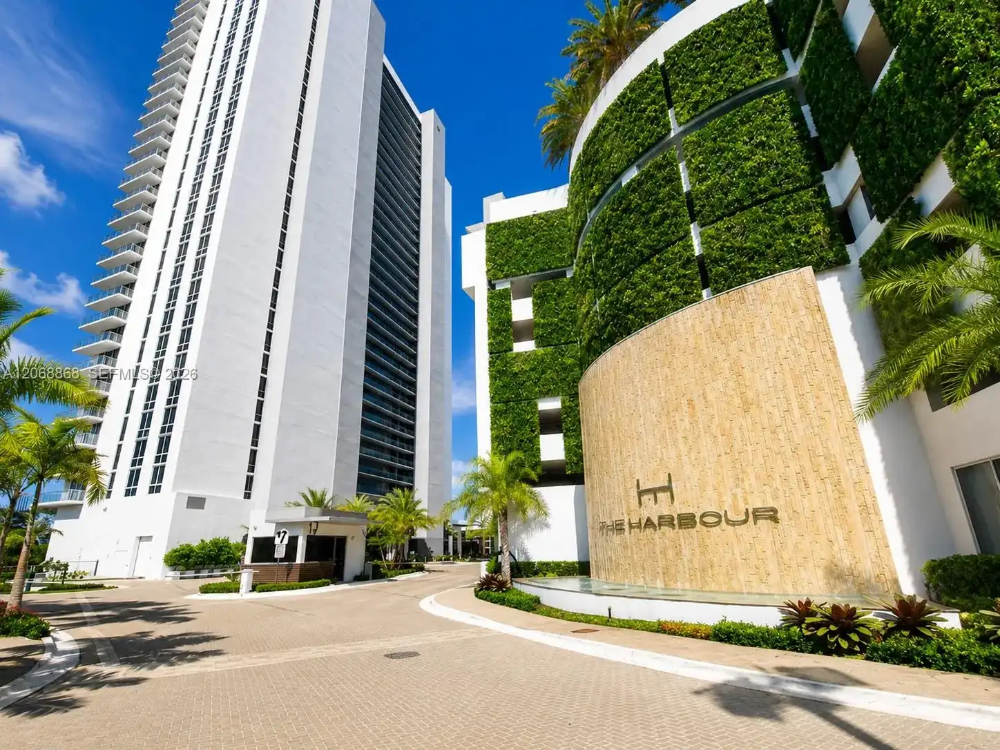 16385 Biscayne Blvd # 1920, North Miami Beach FL 33160