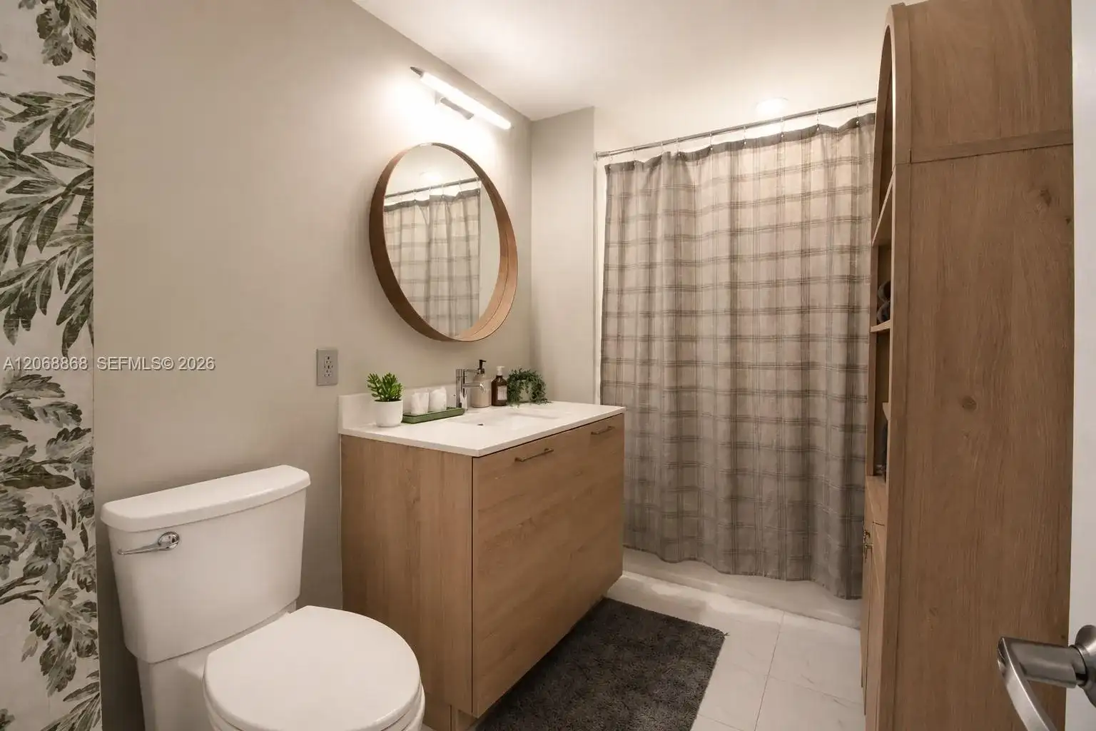 16385 Biscayne Blvd # 1920, North Miami Beach FL 33160 photo 5