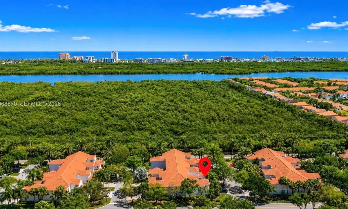 1135 Cherrypalm Ln, Hollywood FL 33019
