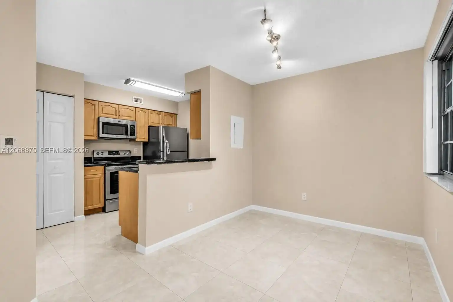 2880 N Oakland Forest Dr # 110, Oakland Park FL 33309