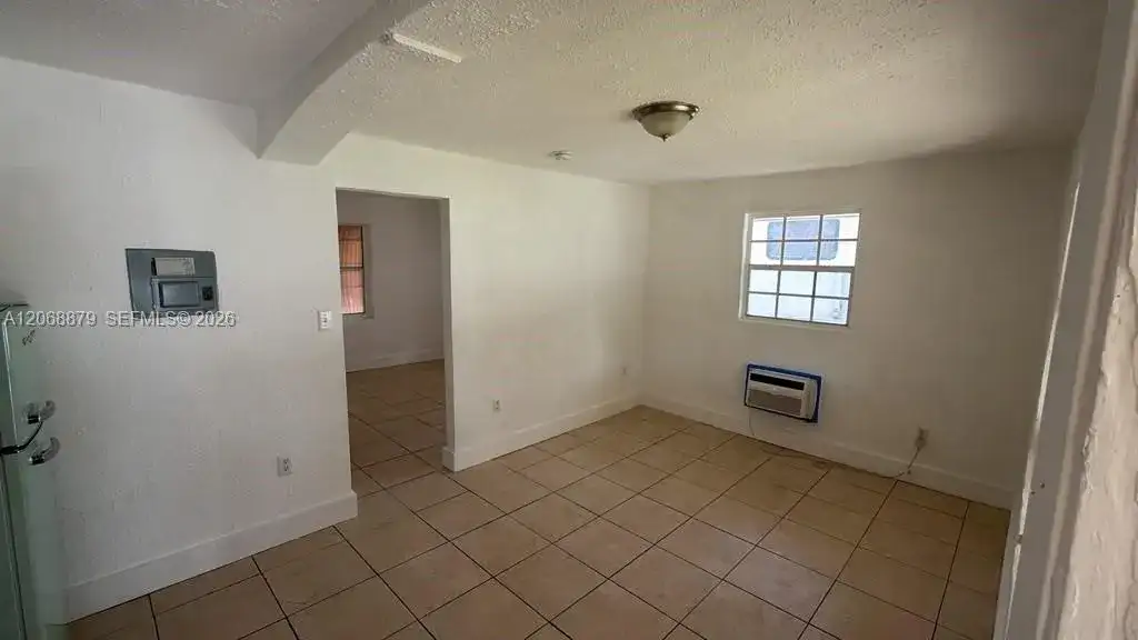 7305 NW 17th Ct, Miami FL 33147 photo 3