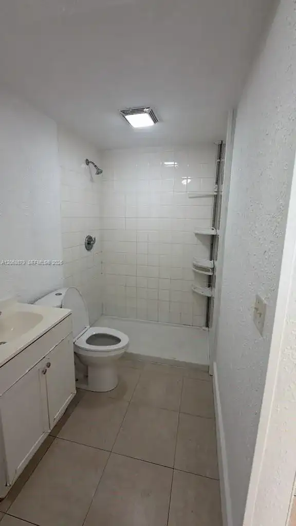 7305 NW 17th Ct, Miami FL 33147 photo 4