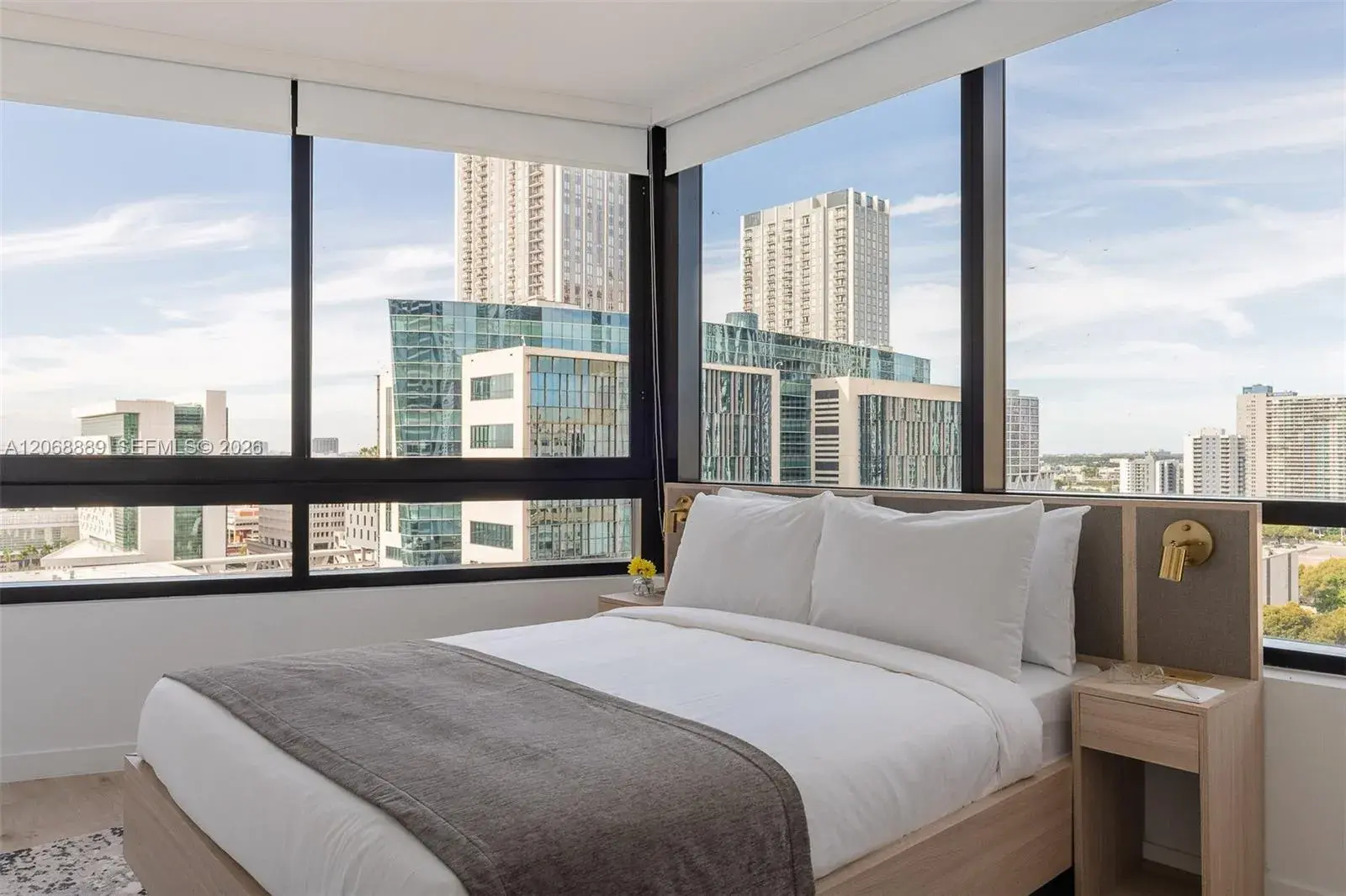 225 N Miami Ave # 1702, Miami FL 33128