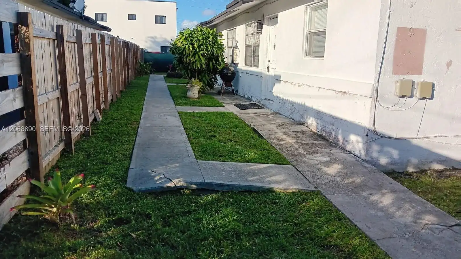 4145 SW 19th St, West Park FL 33023 photo 2