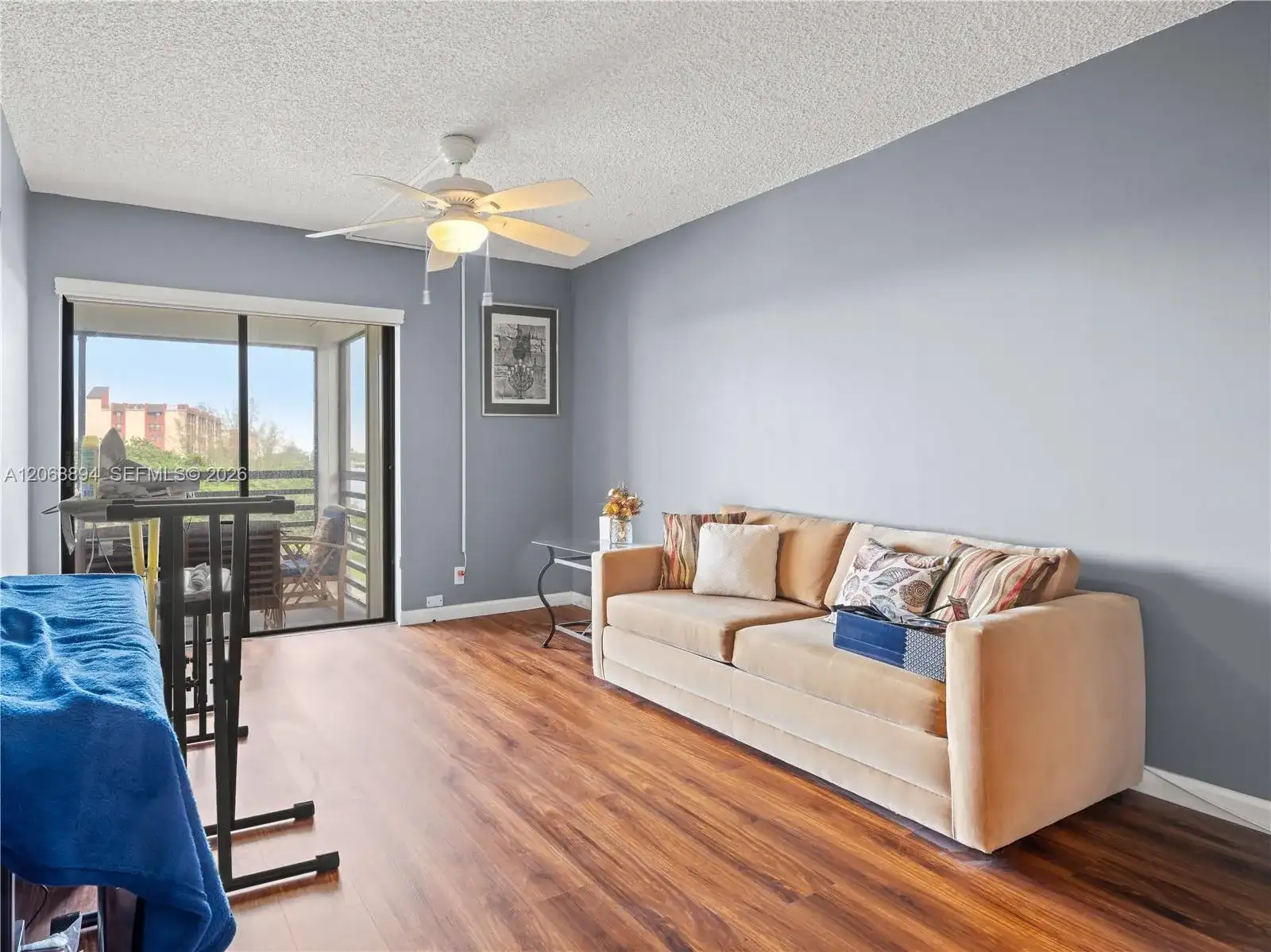 2314 S Cypress Bend Dr, Pompano Beach FL 33069 photo 4