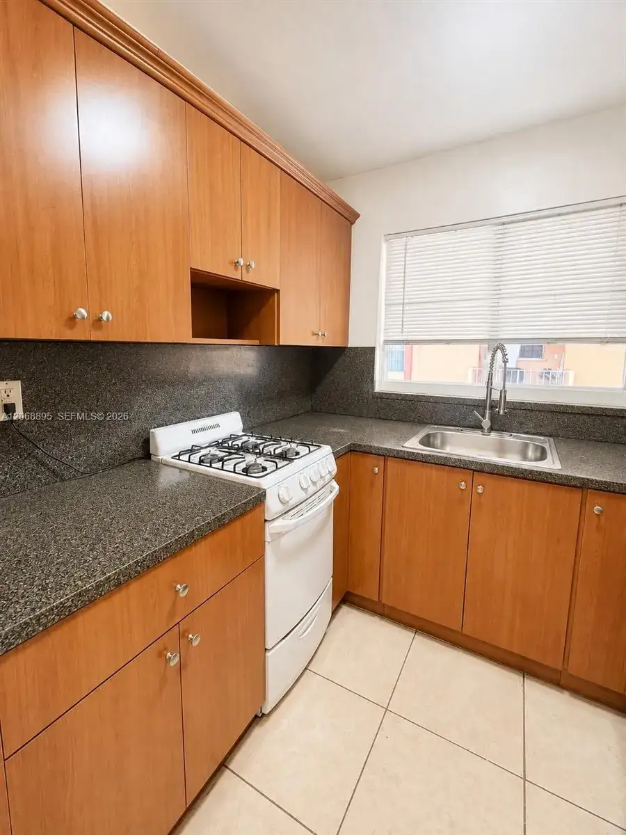 6850 W 14th Ct # 25B, Hialeah FL 33014
