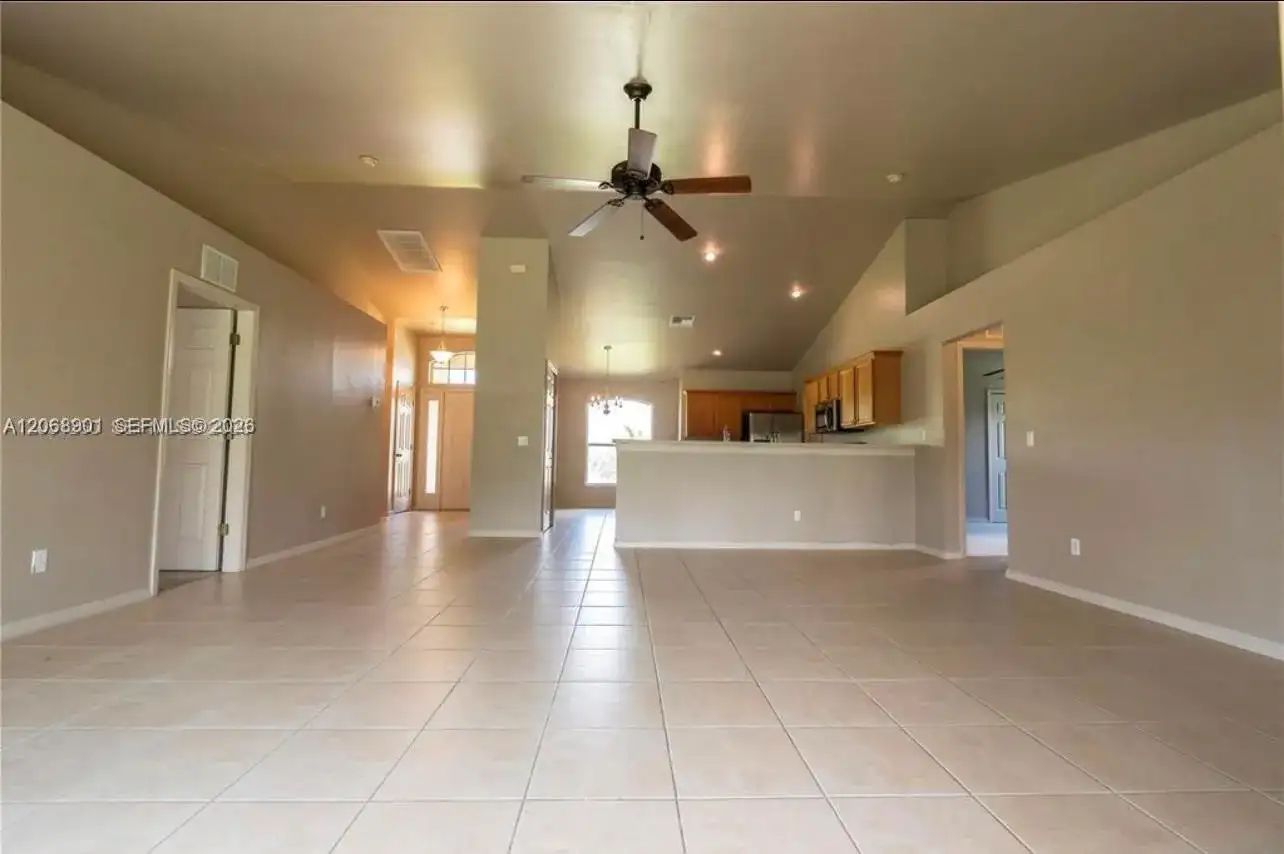 4129 NE 19TH PL, Cape Coral FL 33909 photo 4