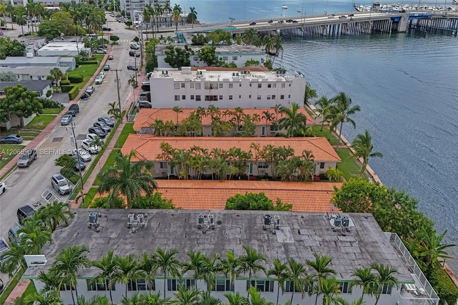 2170 Bay Dr # 22, Miami Beach FL 33141 photo 3