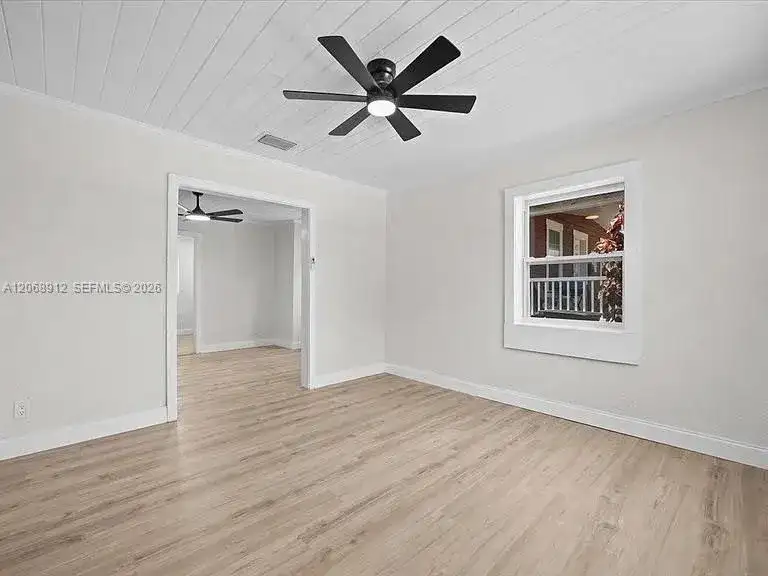 1031 22nd St, West Palm Beach FL 33407 photo 4