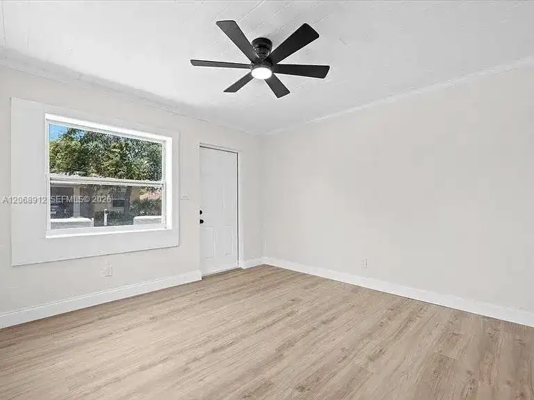 1031 22nd St, West Palm Beach FL 33407 photo 5