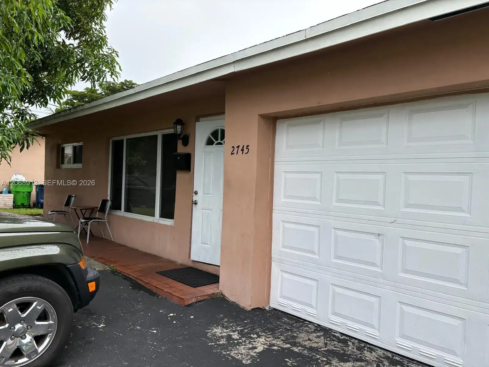 2745 NW 69th Ave, Sunrise FL 33313 photo 2