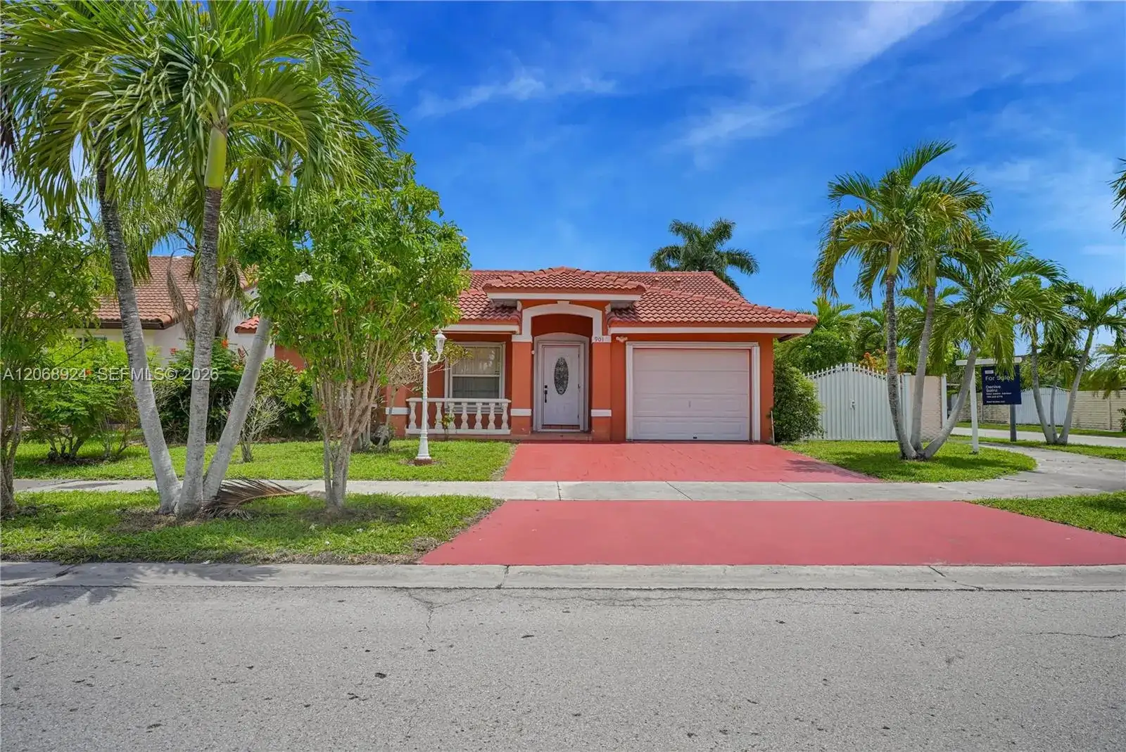 901 NW 128th Pl, Miami FL 33182 photo 2