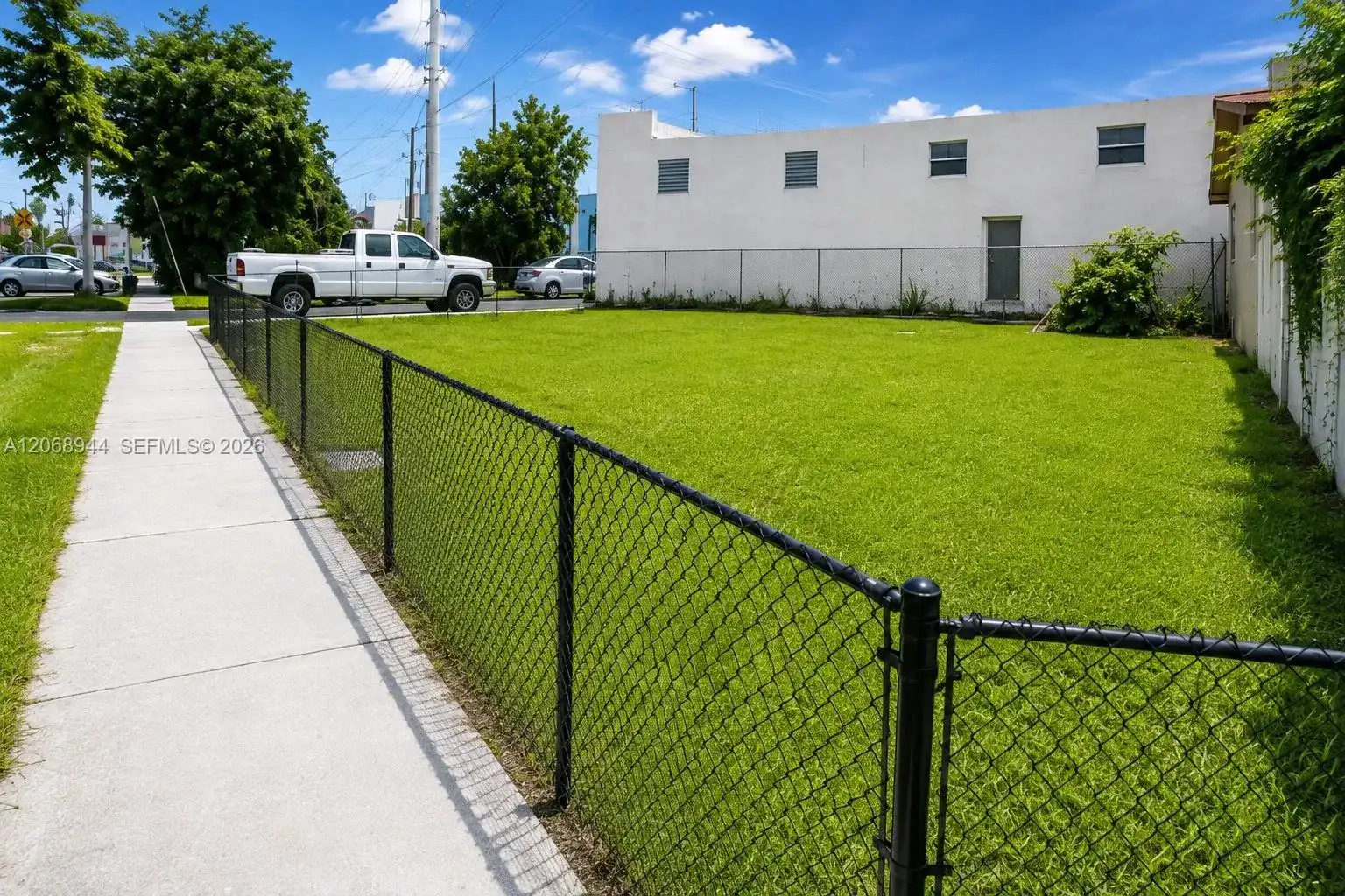 119 NW 3rd St, Hallandale Beach FL 33009