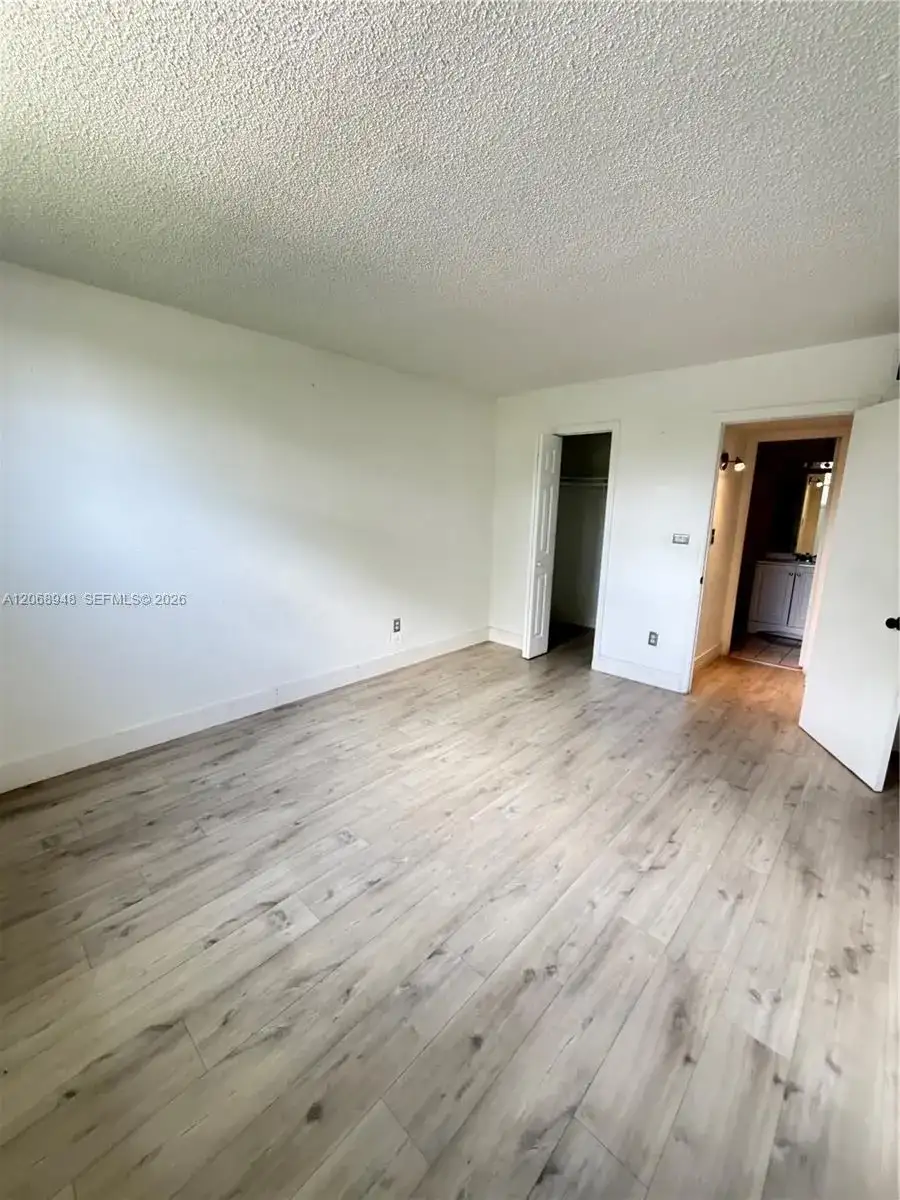 606 W 81st St # 209, Hialeah FL 33014 photo 5