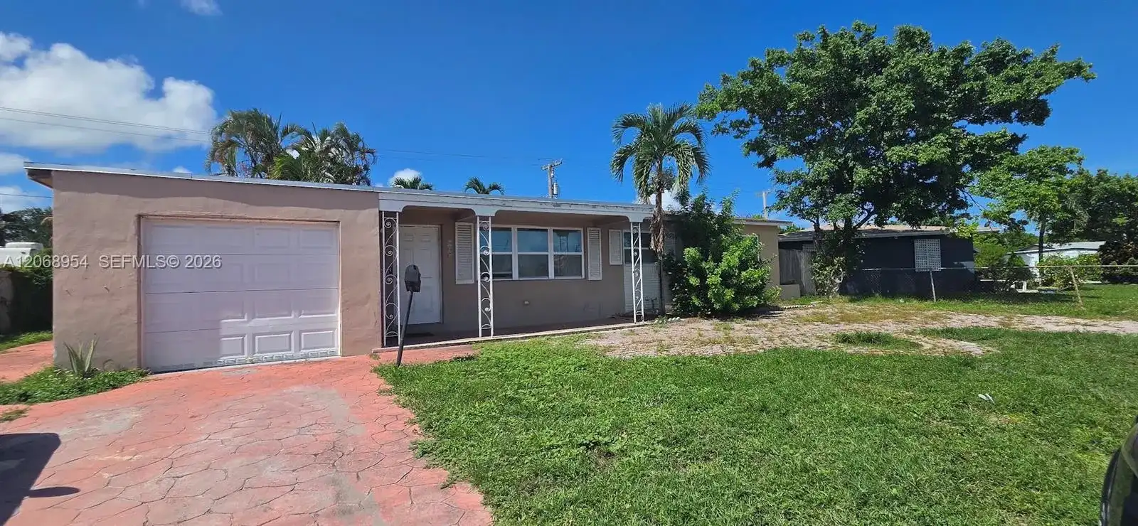 601 W Sample Rd, Deerfield Beach FL 33064