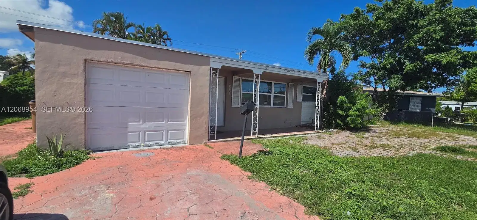 601 W Sample Rd, Deerfield Beach FL 33064 photo 2
