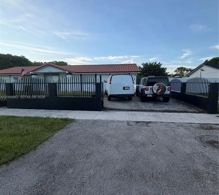 15171 SW 70th St, Miami FL 33193