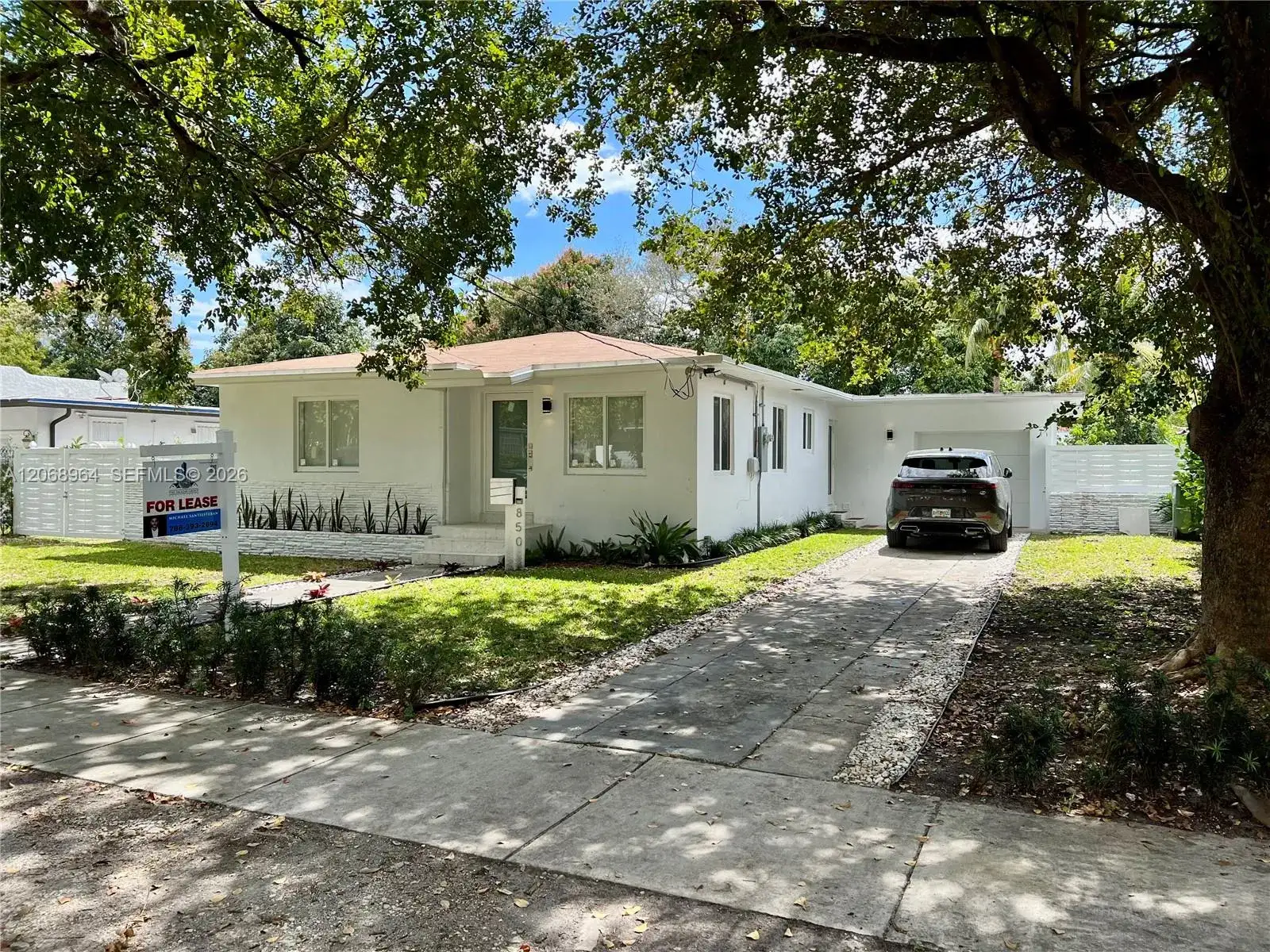 850 NE 127th St, North Miami FL 33161 photo 2
