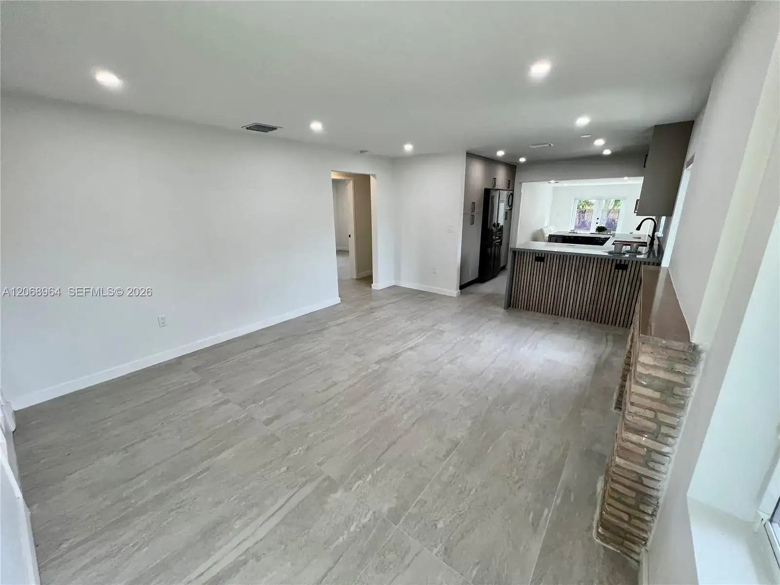 850 NE 127th St, North Miami FL 33161 photo 4