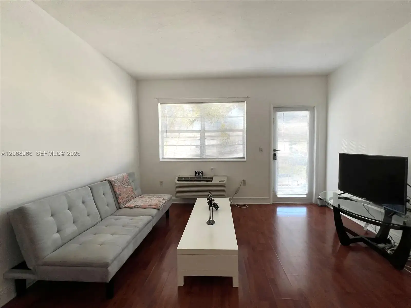 450 77th St # 6, Miami Beach FL 33141 photo 3