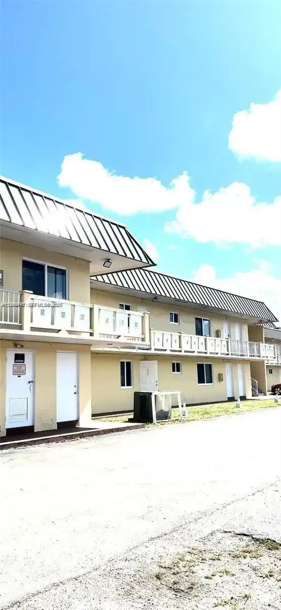 505 NW 177th St # 225, Miami Gardens FL 33169