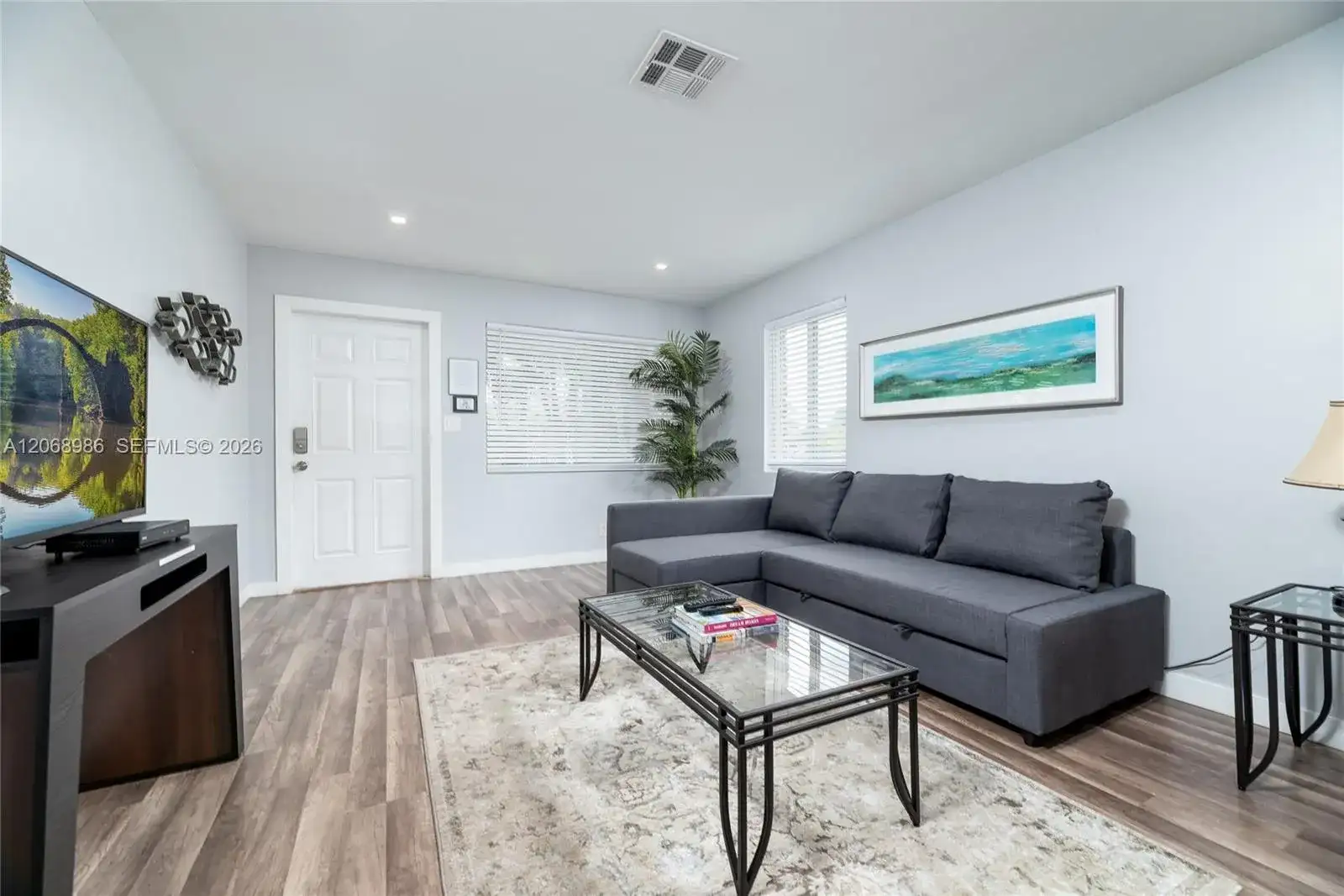 1352 Holly Heights Dr, Fort Lauderdale FL 33304 photo 4