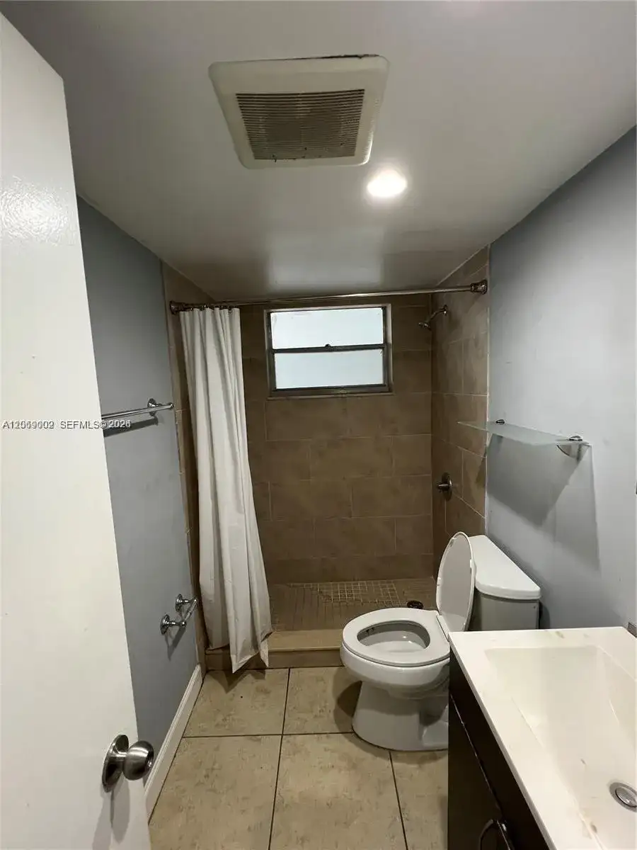 1610 Lenox Ave # 409, Miami Beach FL 33139 photo 4