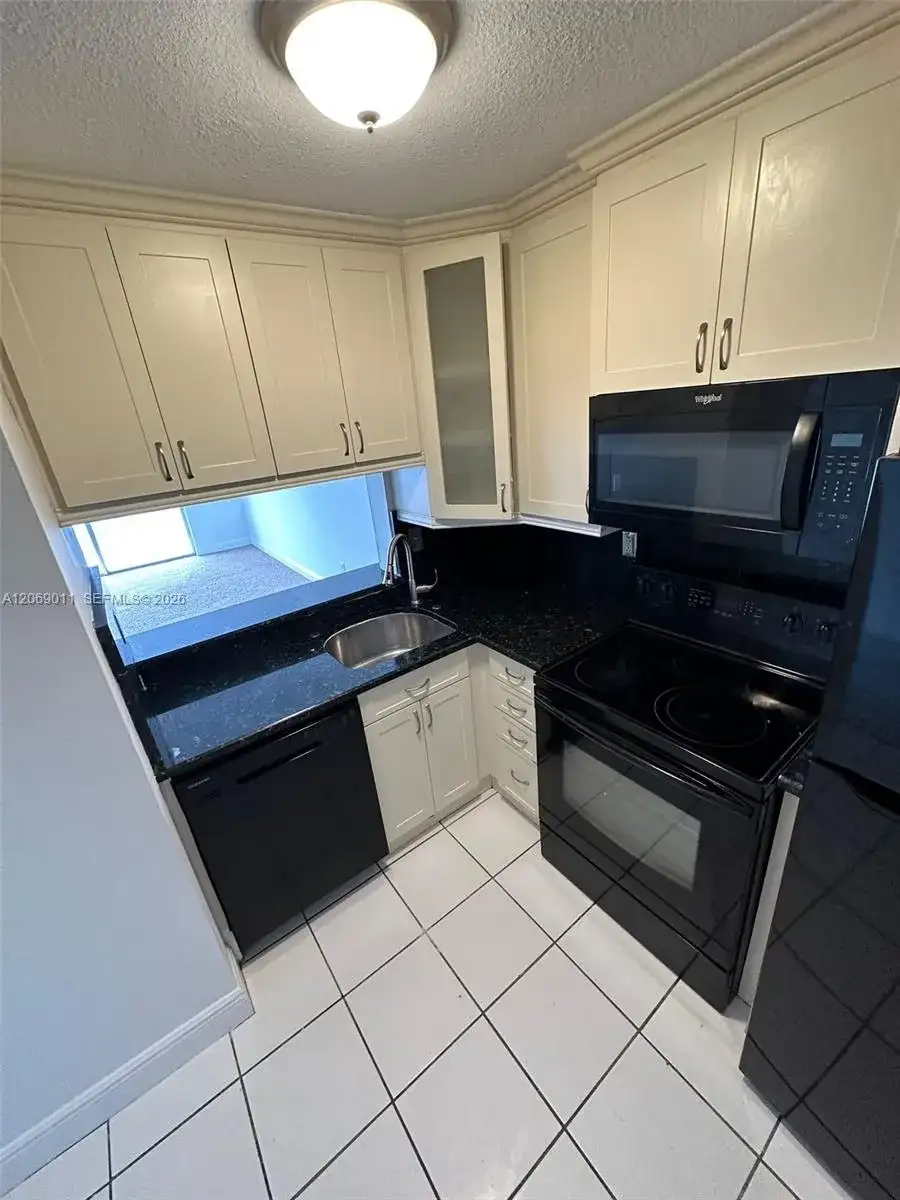 488 NW 165th St Rd # 614, Miami FL 33169 photo 5