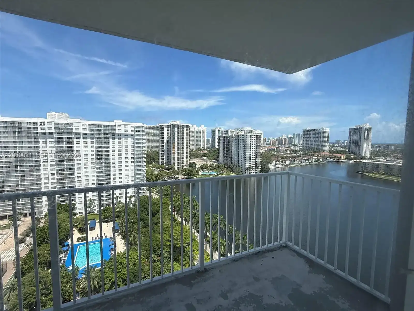2801 NE 183rd St # 1914W, Aventura FL 33160