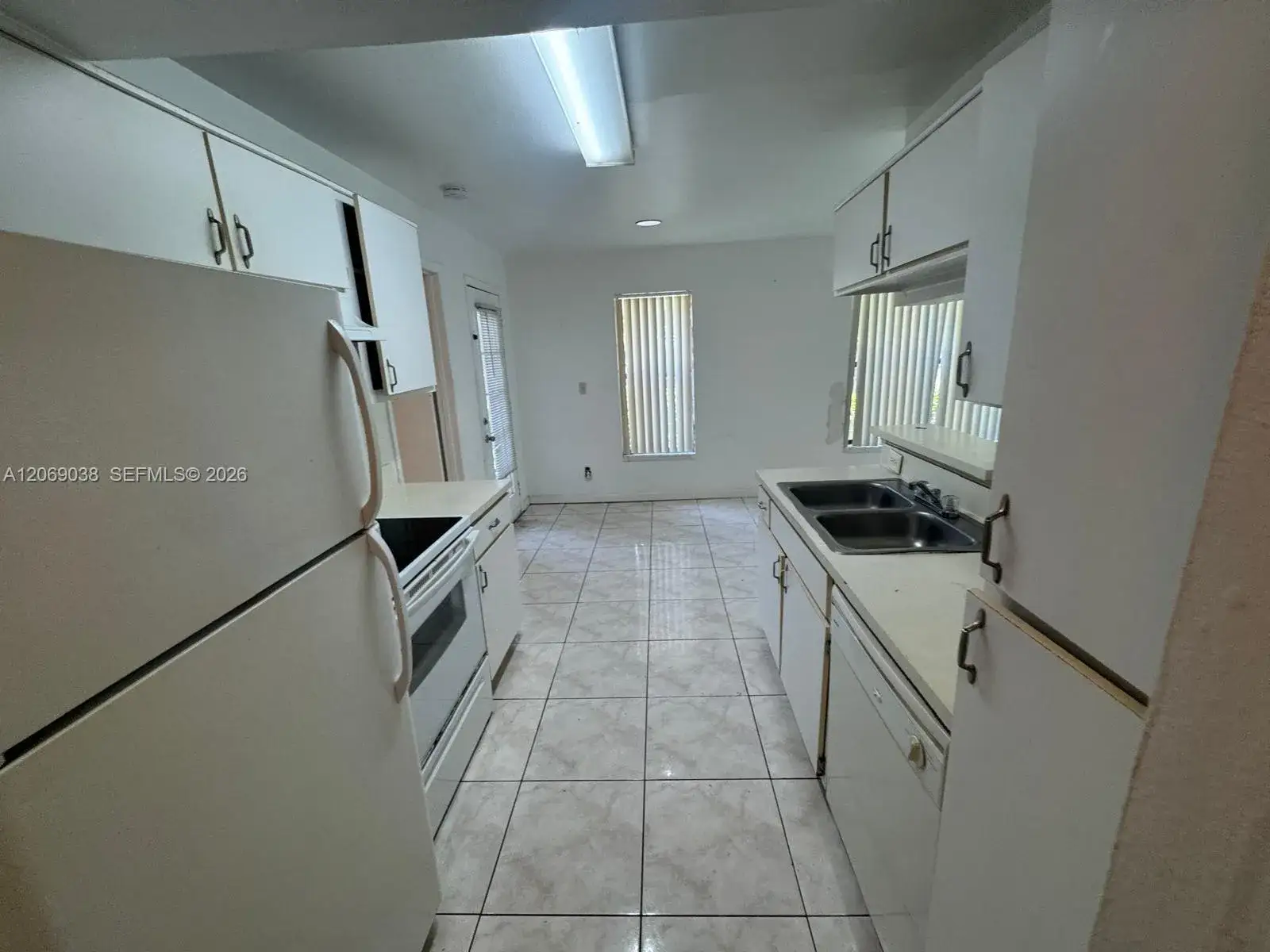 8793 NW 39th St, Sunrise FL 33351