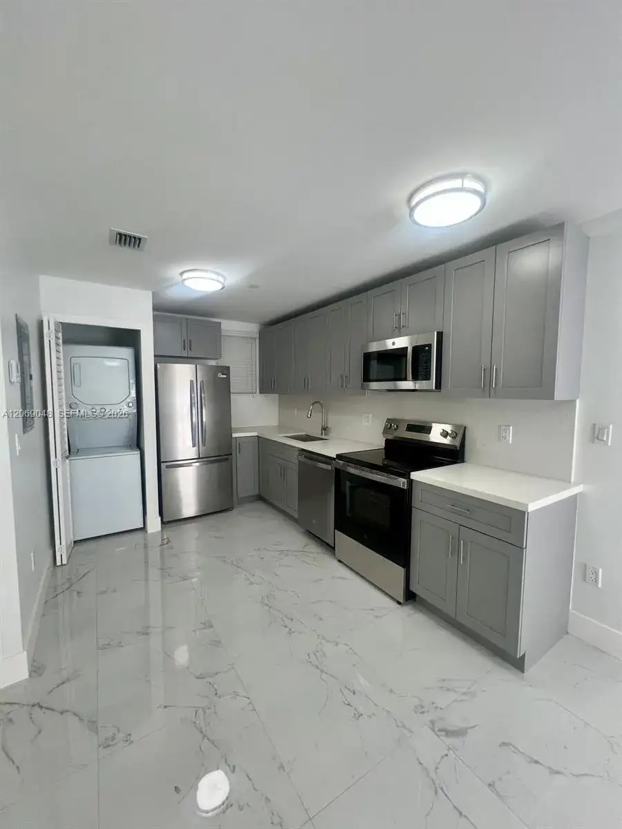 1860 NW 19th St # 102, Miami FL 33125 photo 4