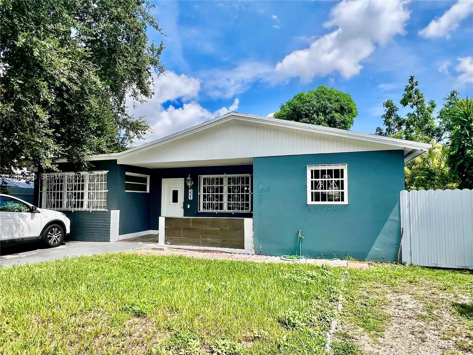 321 NE 170th St, North Miami Beach FL 33162 photo 4