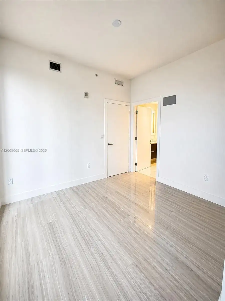 1451 Brickell Avenue # 2706, Miami FL 33131 photo 4