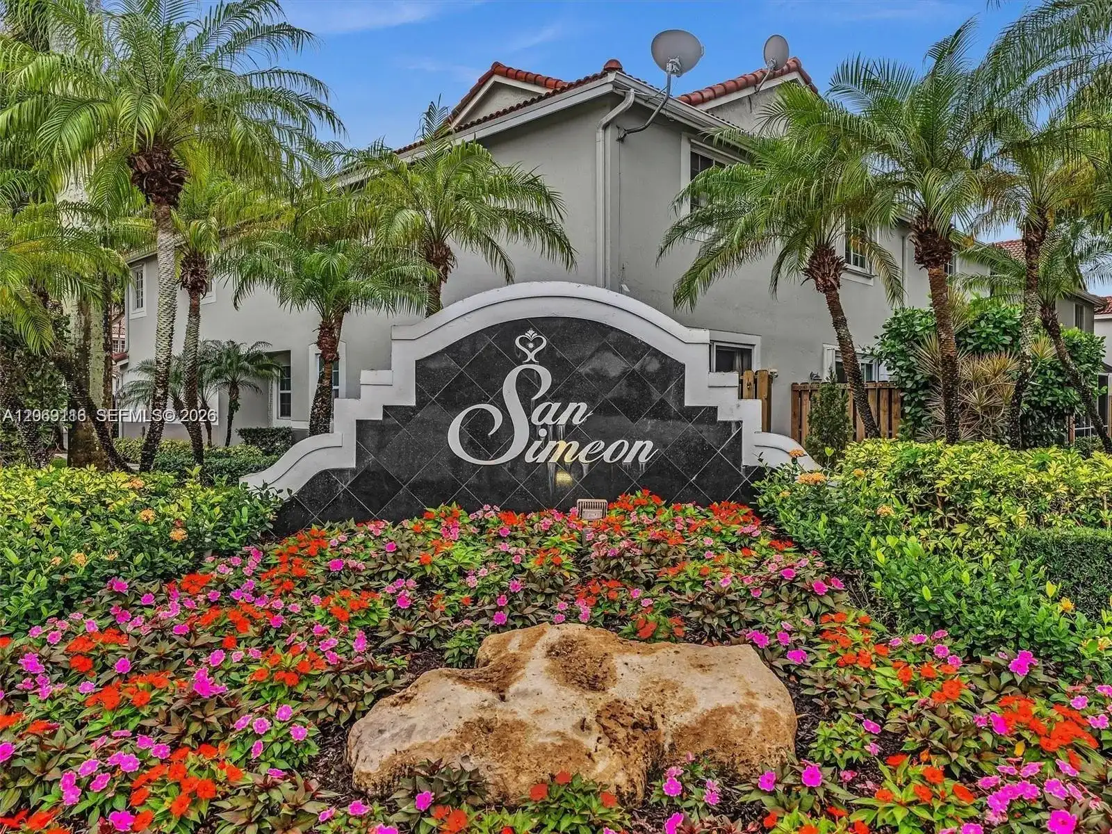 3905 San Simeon Ln, Weston FL 33331