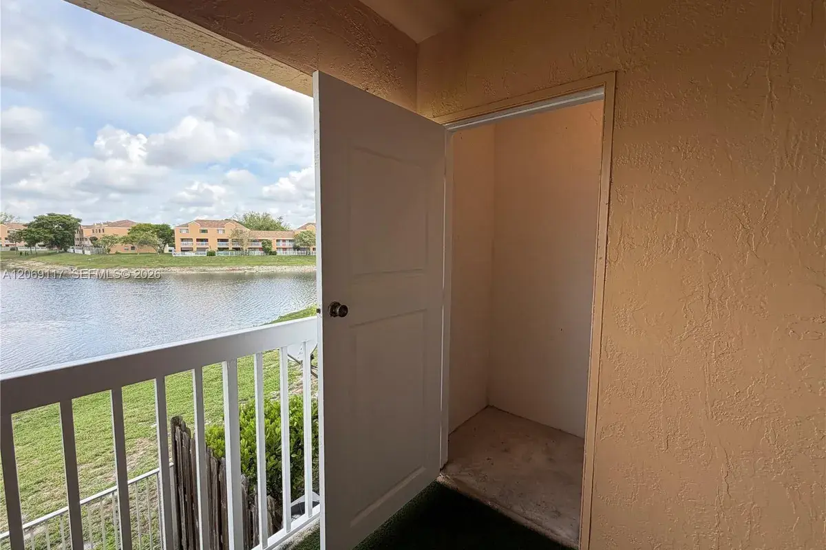 5200 NW 31st Ave # 217, Fort Lauderdale FL 33309