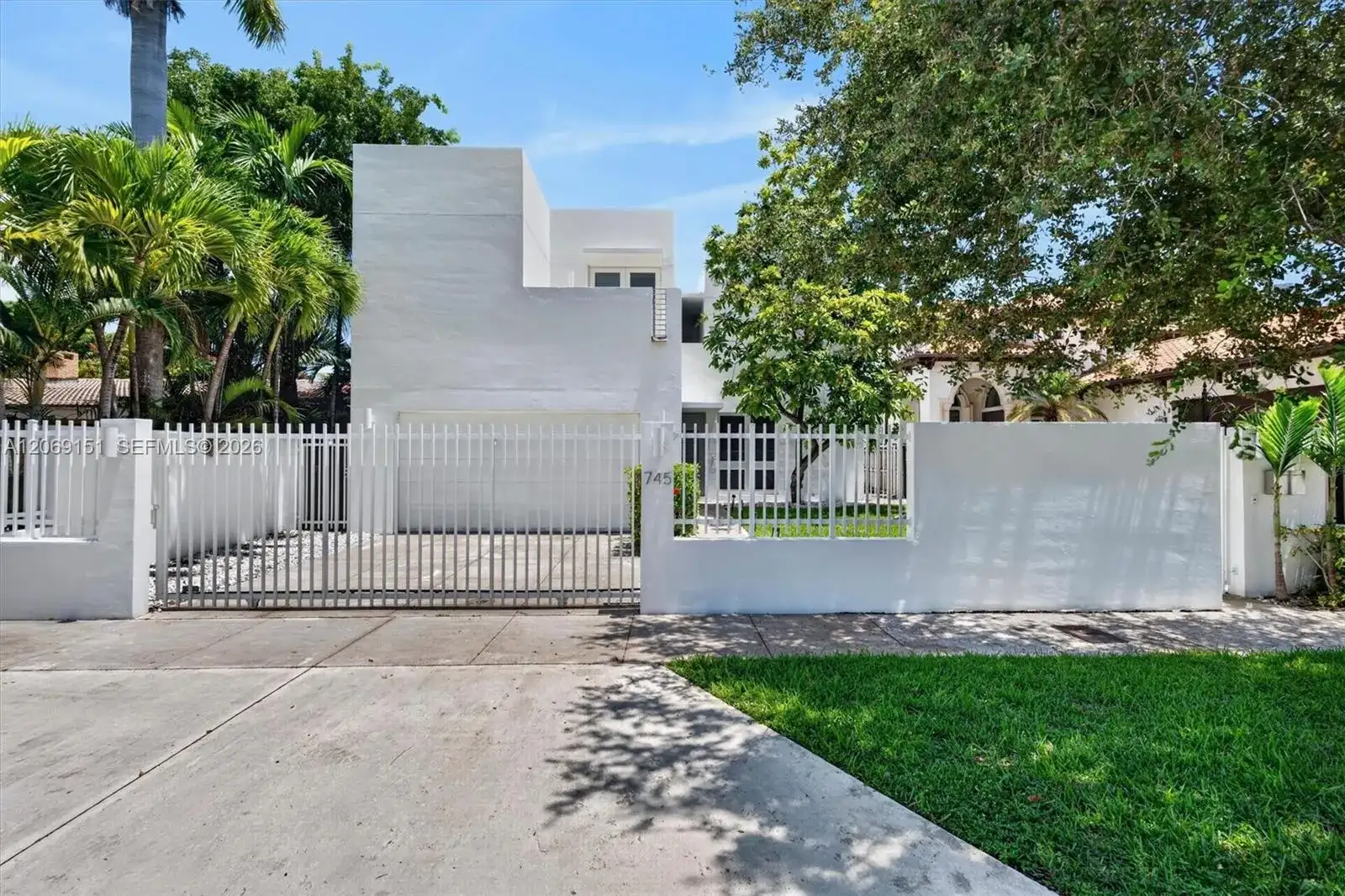 745 SW 22nd Rd, Miami FL 33129 photo 2