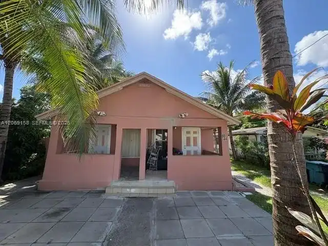 8044 NW 1st Pl, Miami FL 33150