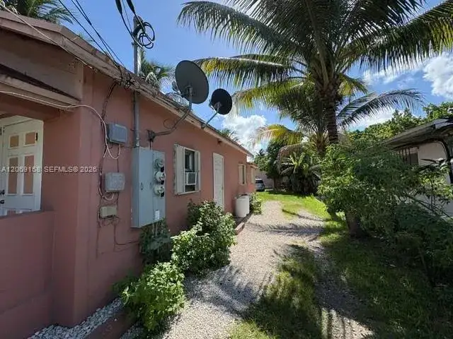 8044 NW 1st Pl, Miami FL 33150 photo 3