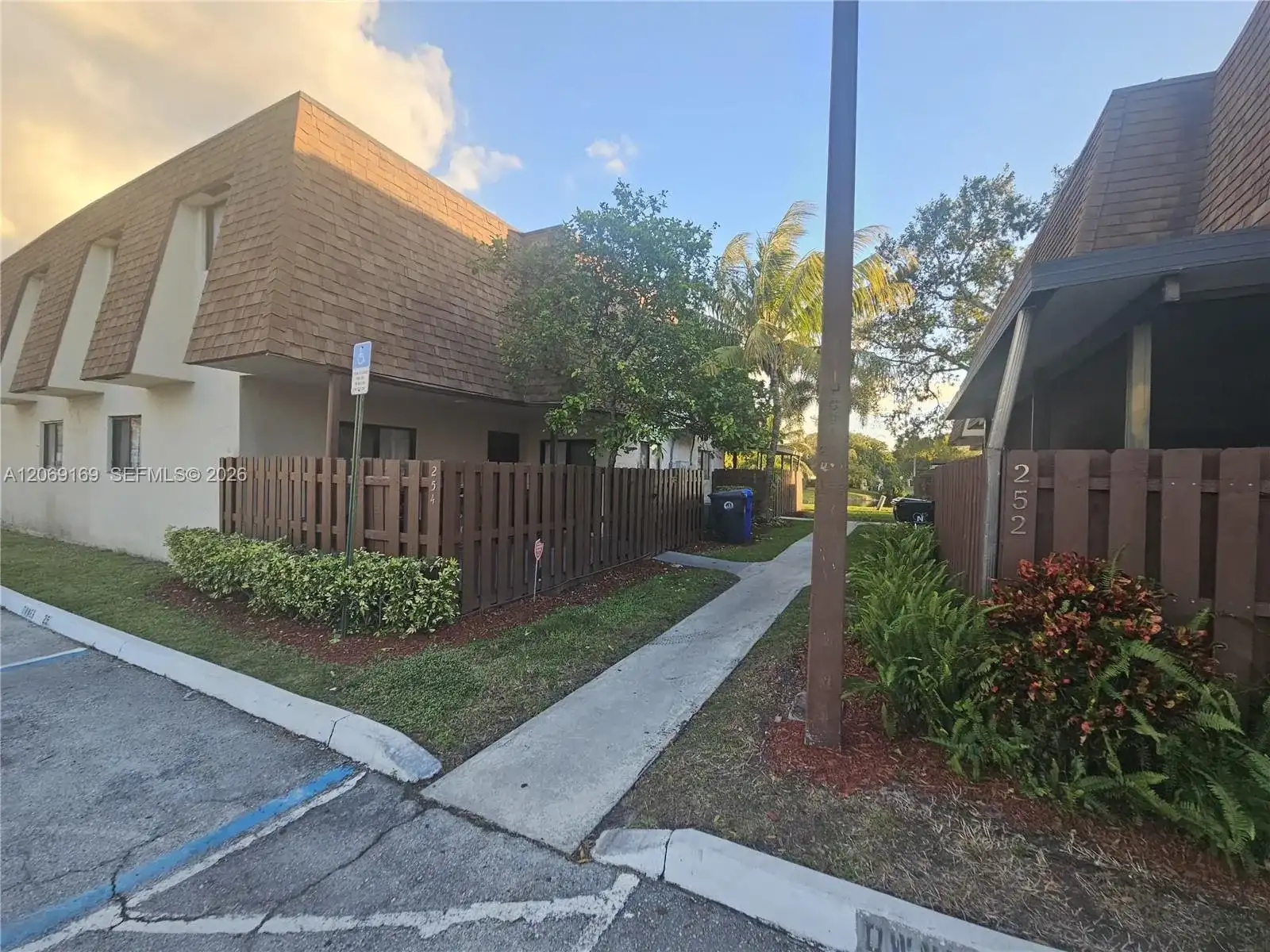 253 San Remo Blvd # 253, North Lauderdale FL 33068
