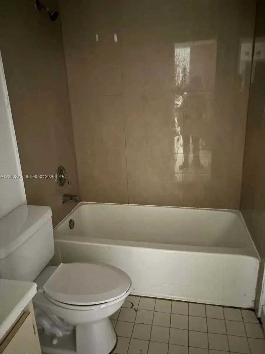 7200 NW 179th St # 310, Hialeah FL 33015 photo 5