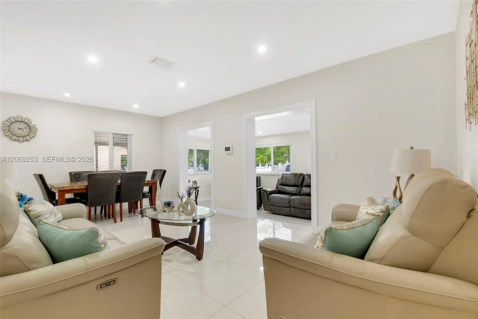 142 W 35th St, Hialeah FL 33012